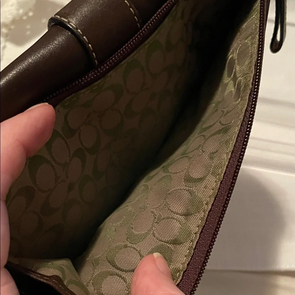 Coach triple wallet. EUC few call outs on inside.